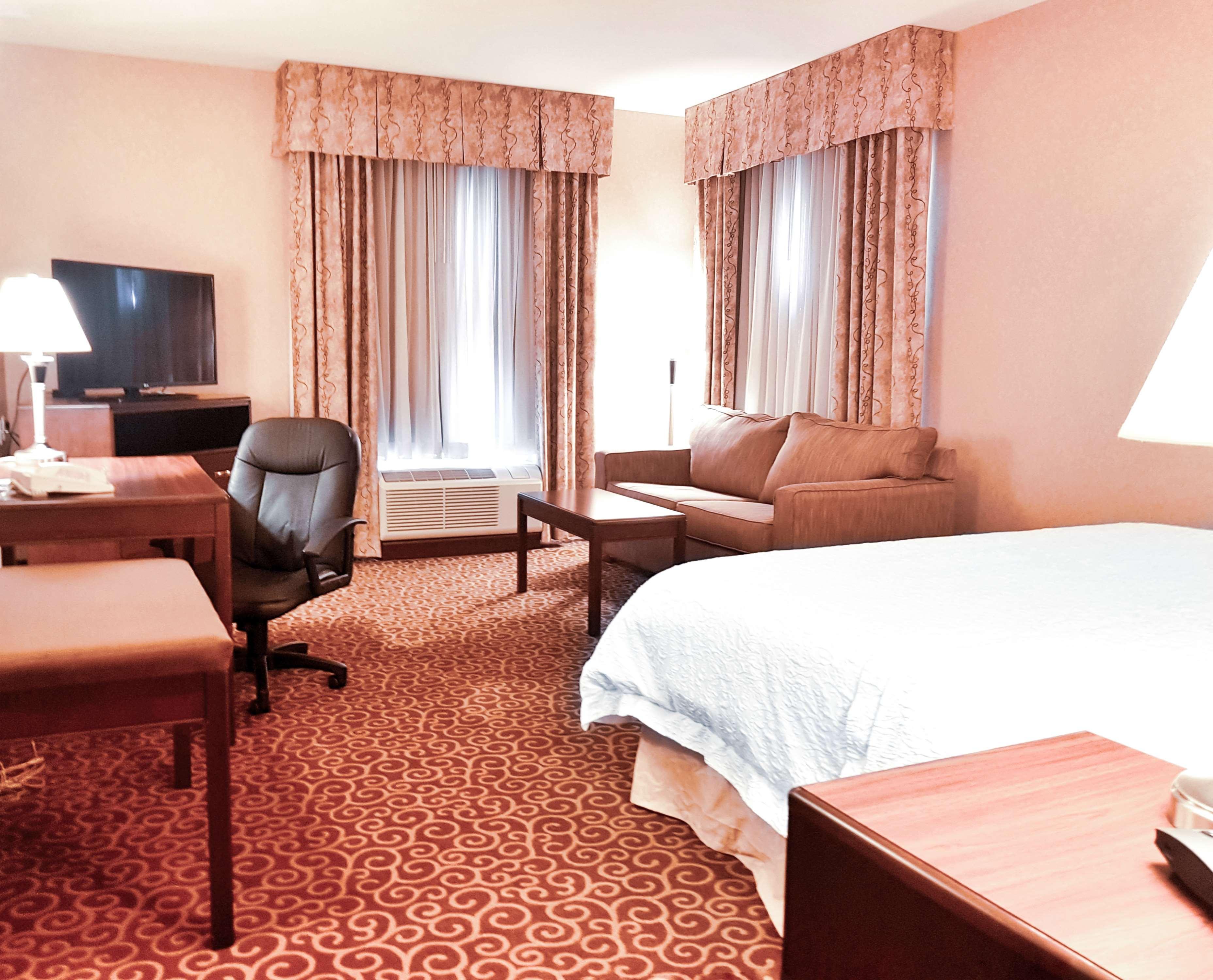 Hampton Inn & Suites By Hilton Edmonton International Airport Leduc Exteriör bild