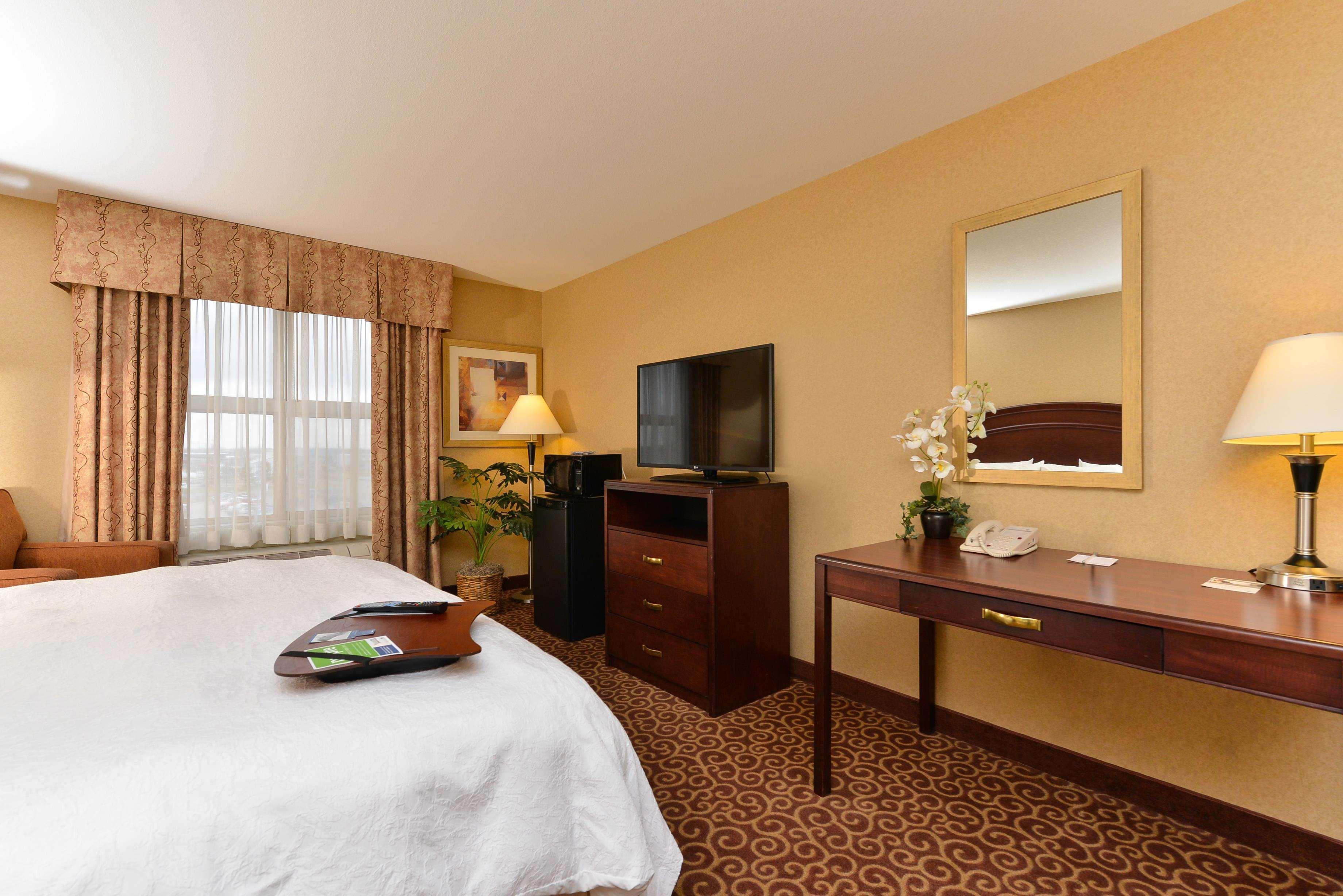 Hampton Inn & Suites By Hilton Edmonton International Airport Leduc Exteriör bild